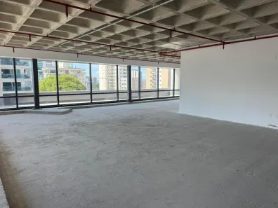 Sala Comercial para alugar, 647m² no Auxiliadora, Porto Alegre