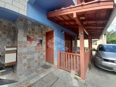 Casa com 3 Quartos para alugar, 100m² no João Paulo, Florianópolis