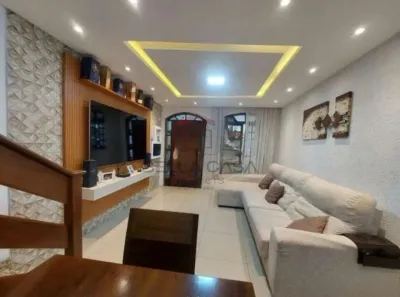 Sobrado com 4 Quartos à venda, 247m² no Vila Rica, São Paulo