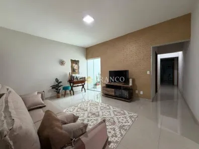 Casa com 3 Quartos à venda, 180m² no Jardim Maria Augusta, Taubaté