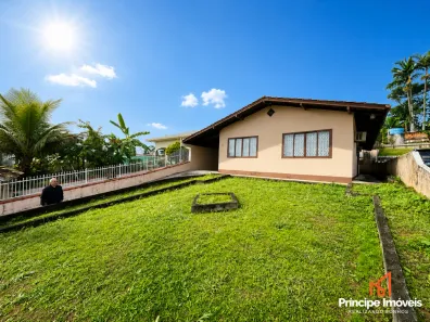 Casa com 3 Quartos à venda, 118m² no Floresta, Joinville