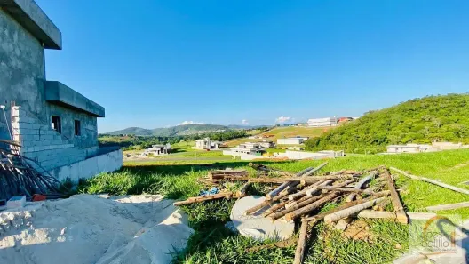 Lote/Terreno à venda, 300m² no Laranja Azeda, Atibaia