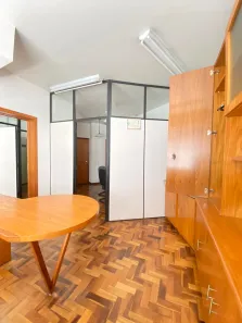 Sala Comercial à venda, 38m² no Passo da Areia, Porto Alegre