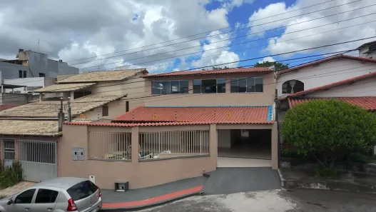 Casa com 6 Quartos à venda, 220m² no Parque Residencial Laranjeiras, Serra