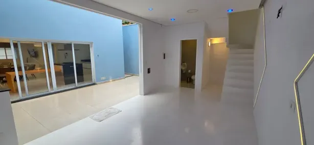Sobrado com 3 Quartos para alugar, 234m² no Mirandópolis, São Paulo