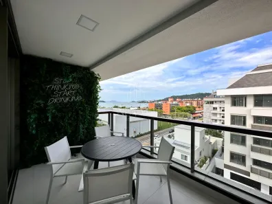 Apartamento com 3 Quartos para alugar, 180m² no Jurerê, Florianópolis