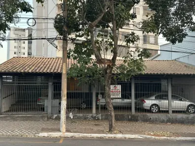 Casa com 4 Quartos para alugar, 284m² no Setor Aeroporto, Goiânia