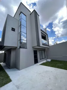 Sobrado com 3 Quartos à venda, 128m² no Capão Raso, Curitiba