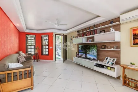 Casa com 3 Quartos à venda, 67m² no Cristo Redentor, Porto Alegre