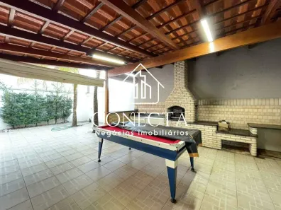 Casa com 3 Quartos para alugar, 250m² no Jardim Colina, Uberlândia