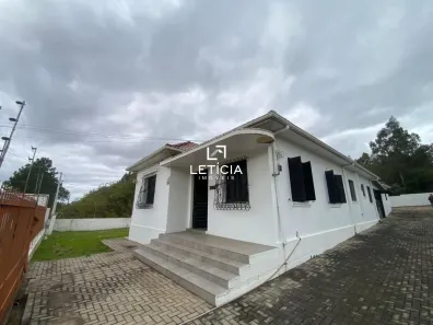 Imóvel Comercial com 4 Quartos para alugar, 131m² no Camobi, Santa Maria