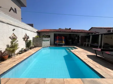 Casa com 4 Quartos à venda, 259m² no Piratininga, Niterói