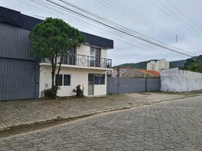 Galpão/Depósito/Armazém para alugar, 900m² no Lídia Duarte, Camboriú