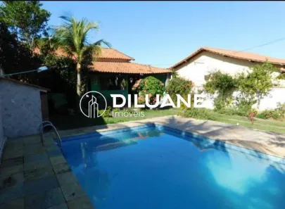 Casa com 4 Quartos à venda, 201m² no Balneário Bambuí (Ponta Negra), Maricá