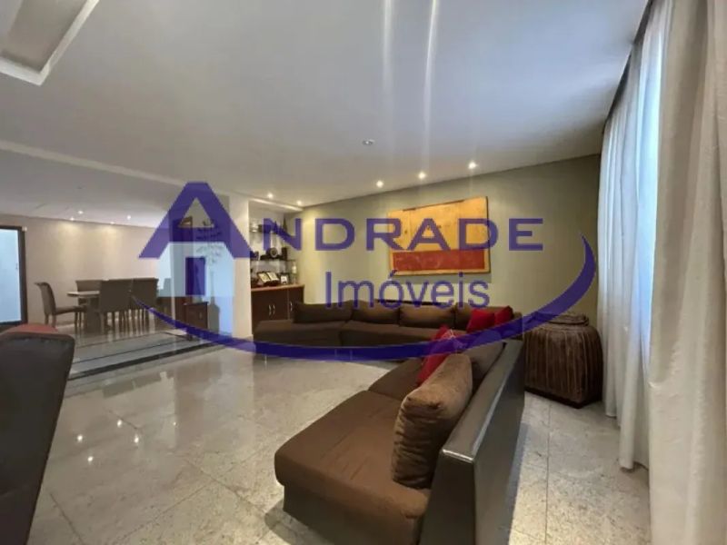 Casa com 4 quartos — Centro, Belo Horizonte