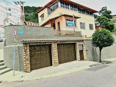 Casa com 5 Quartos à venda, 230m² no Santa Helena, Juiz de Fora