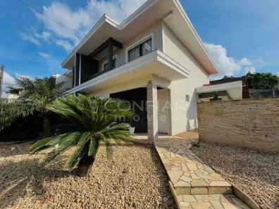 Casa com 3 Quartos para alugar, 146m² no Floresta, Joinville