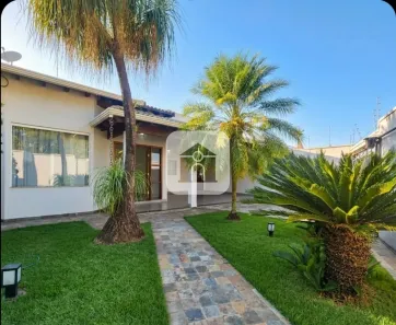 Casa com 3 Quartos à venda, 229m² no Sibipiruna, Araguari
