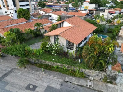 Casa com 4 Quartos à venda, 450m² no Papicu, Fortaleza