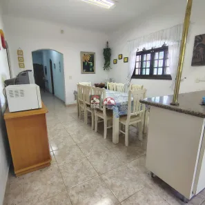 Casa com 3 Quartos para alugar, 391m² no Jardim Brasil, Caraguatatuba