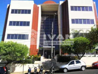 Sala Comercial para alugar, 210m² no Tabajaras, Uberlândia