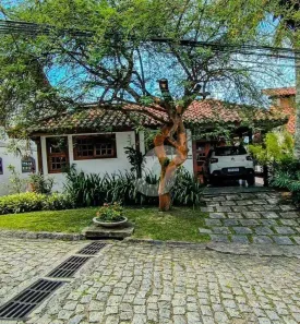 Casa com 4 Quartos à venda, 199m² no Badu, Niterói