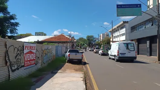 Lote/Terreno à venda, 403m² no Centro, Londrina