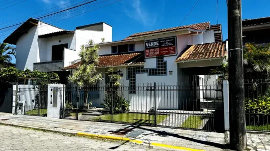 Imóvel Comercial com 6 Quartos à venda, 240m² no Santa Mônica, Florianópolis