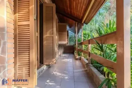 Casa com 3 Quartos à venda, 300m² no Passo da Areia, Porto Alegre