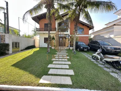 Casa de Condomínio com 5 Quartos para alugar, 410m² no Jardim Acapulco, Guarujá