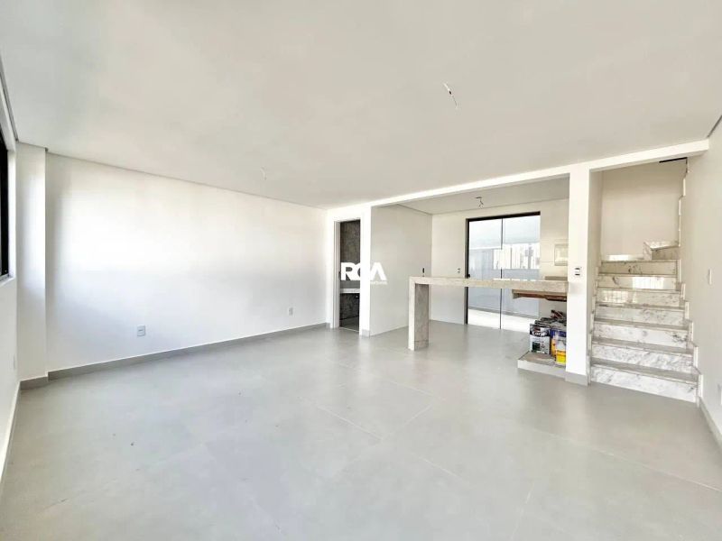 Casa com 3 quartos — Planalto, Belo Horizonte