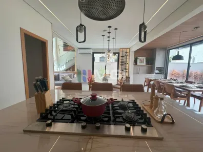 Sobrado com 3 Quartos à venda, 190m² no Residencial Morada do Bosque, Goiânia