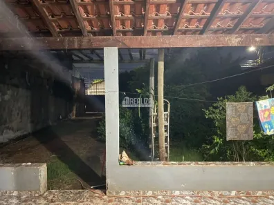 Casa com 2 Quartos à venda, 89m² no Jardim Espírito Santo, Uberaba