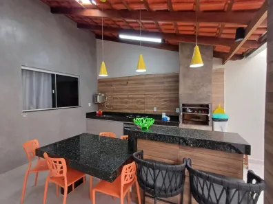 Casa com 6 Quartos à venda, 220m² no Jardim Ipanema, Uberlândia