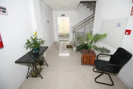 Apartamento com 2 Quartos para alugar, 56m² no Centro, Pelotas