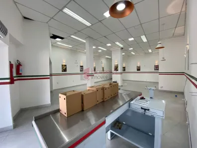 Ponto Comercial para alugar, 214m² no Jardim Pitangueiras I, Jundiaí