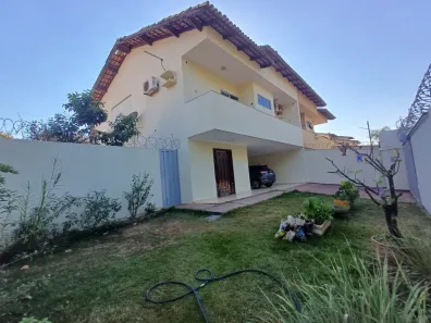 Sobrado com 4 Quartos à venda, 220m² no Setor Jaó, Goiânia