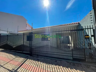 Casa com 3 Quartos para alugar, 200m² no Centro, Sarandi