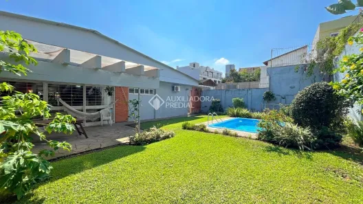 Casa com 3 Quartos à venda, 405m² no Vila Assunção, Porto Alegre