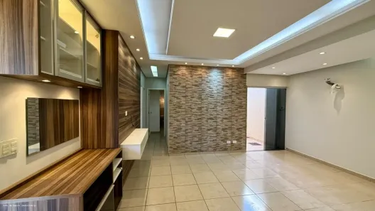 Casa de Condomínio com 3 Quartos para alugar, 84m² no Vila Carlota, Campo Grande
