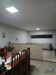 Casa com 3 Quartos para alugar, 266m² no Vila Cidade Universitária, Bauru