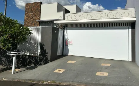 Casa com 3 Quartos à venda, 215m² no Parque Alvorada, Pirapozinho