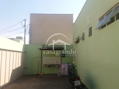Casa com 6 Quartos à venda, 383m² no Santa Mônica, Uberlândia
