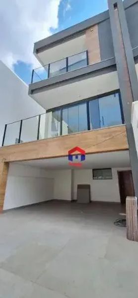Casa com 3 quartos — Planalto, Belo Horizonte