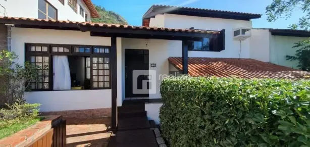 Casa com 3 Quartos à venda, 305m² no Trindade, Florianópolis