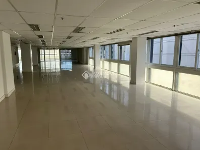 Sala Comercial para alugar, 820m² no Centro Histórico, Porto Alegre