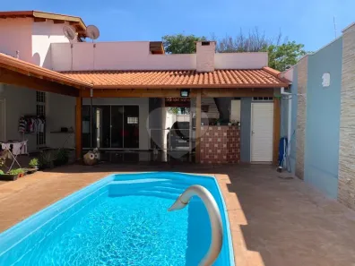 Casa com 3 Quartos à venda, 264m² no Jardim Morumbi, Araraquara