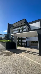 Casa com 4 Quartos à venda, 324m² no Saguaçu, Joinville