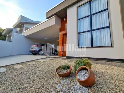 Casa com 3 Quartos à venda, 140m² no Souza Cruz, Brusque