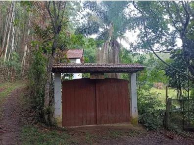 Fazenda/Sítio com 4 Quartos à venda, 1500m² no Centro, Biritiba Mirim